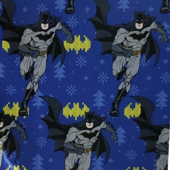 Hallmark Expressions DC Comics BATMAN Gift Wrapping Paper Roll NWT - Picture 1 of 3